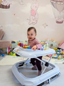 Проходилка Moni Jungle Fun – сигурност, забавление и първи стъпки (пълно ръководство за родители)