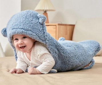 🍼 Как да изберем най-топлото и безопасно одеяло за бебето – ръководство за родители 2025